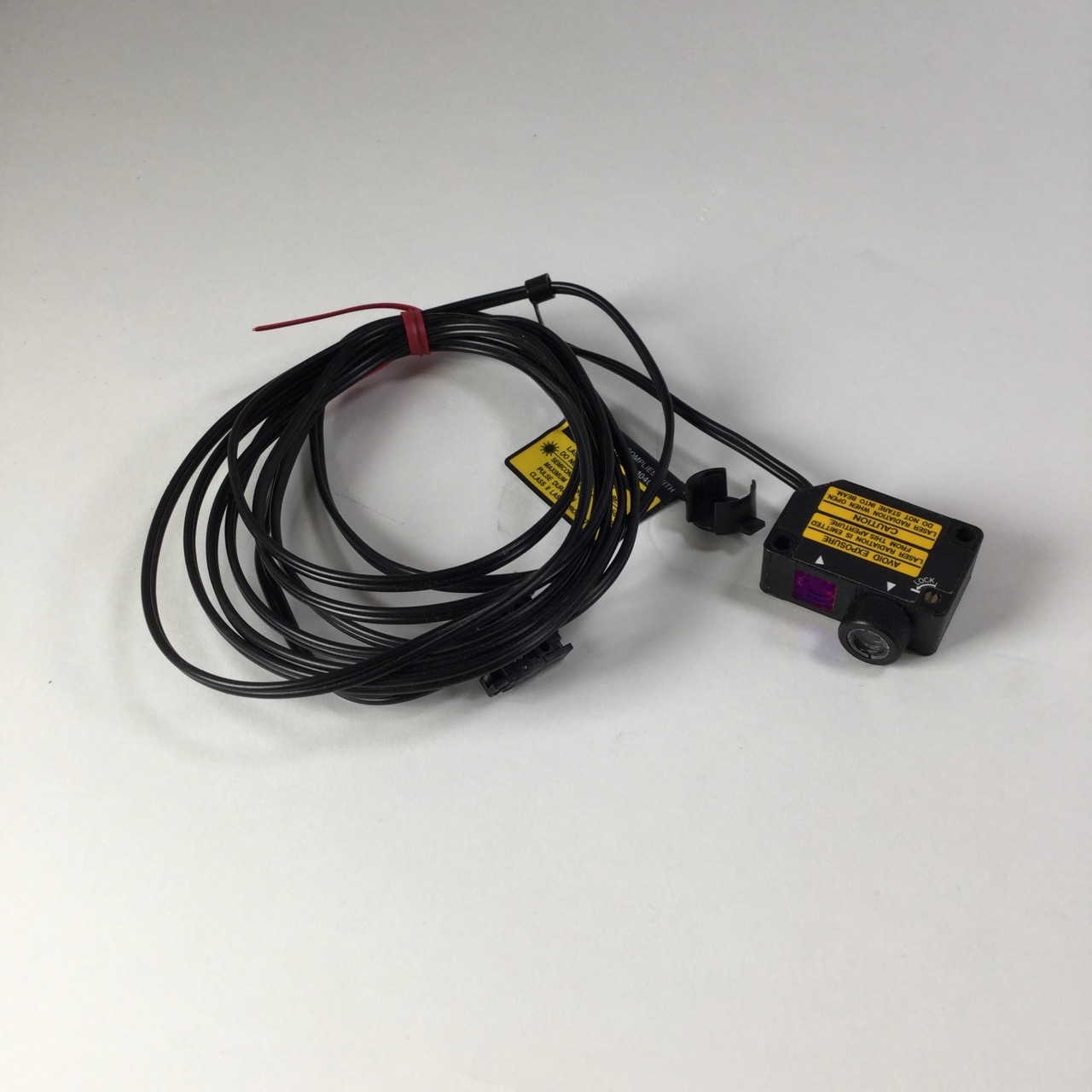 Keyence LV-H32 Digital Laser Sensor, Reflective Head, Spot Type