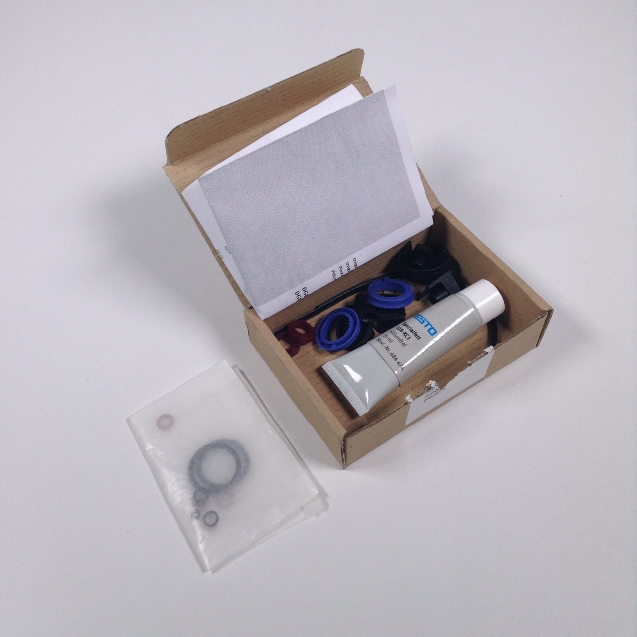 Festo DGP-25-PPVA DGPL-25-PPVA Repair Kit - New Factory Packing