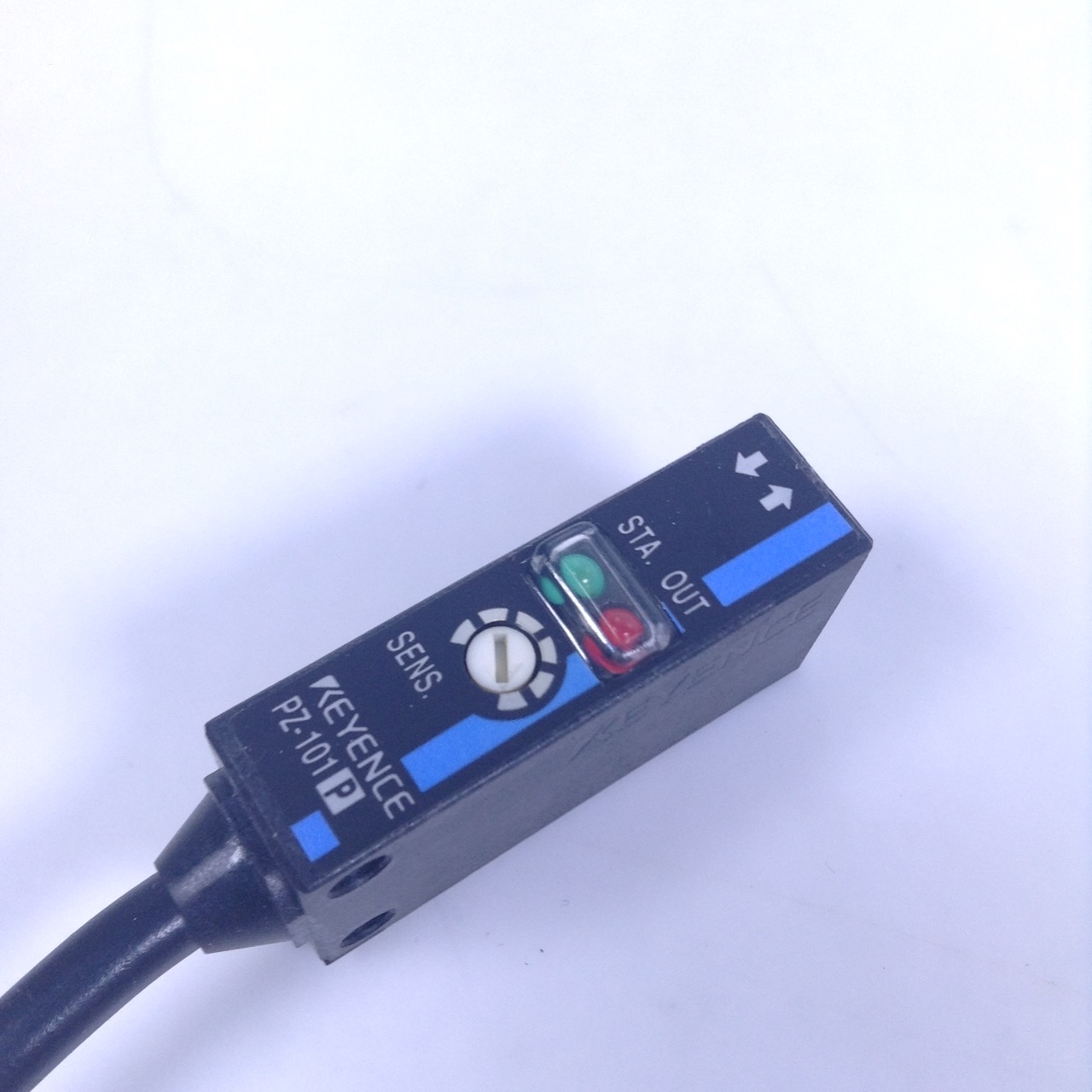 Keyence Pz 101p Photoelectric Sensor With Amplifier Nfp