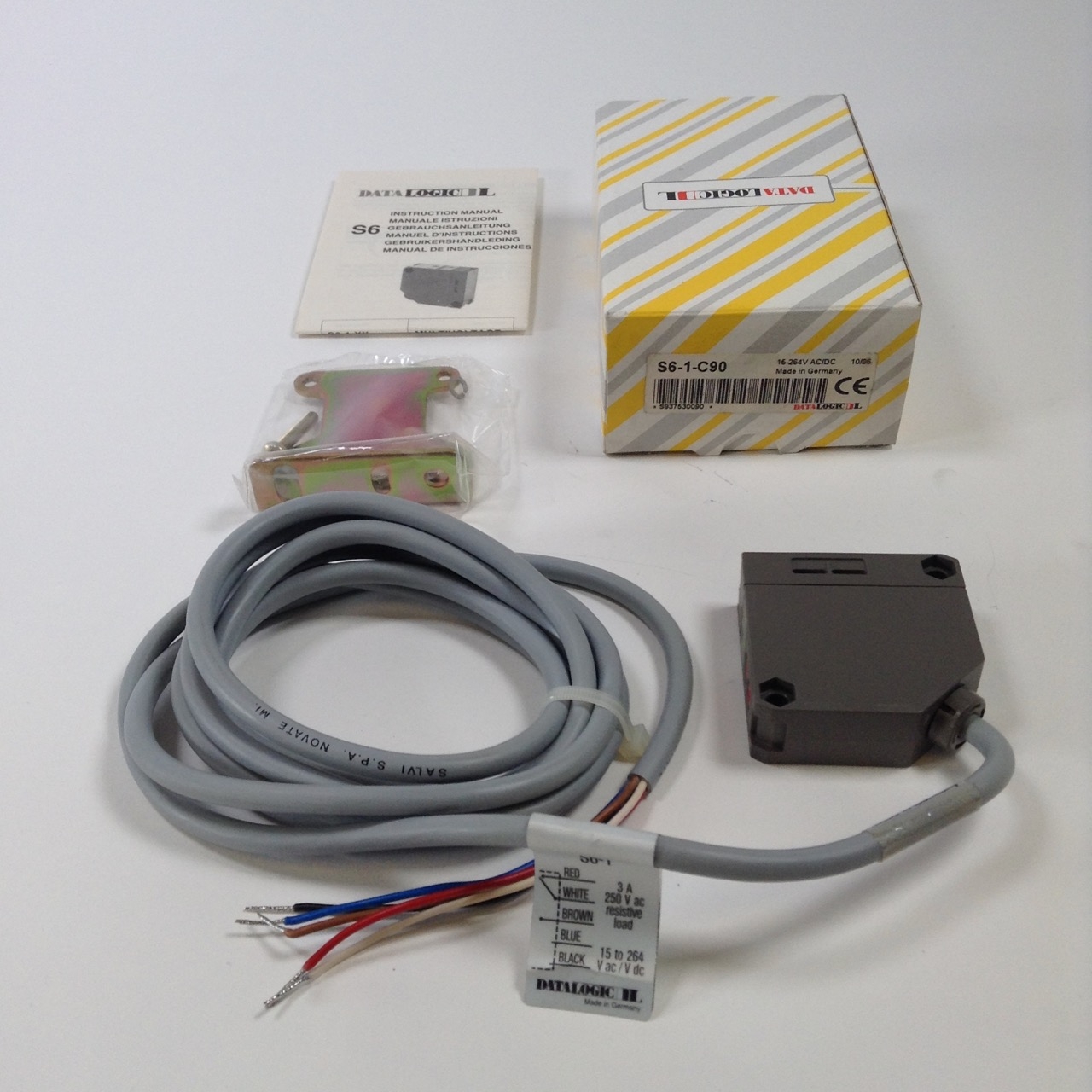 Datalogic S6-1-C90 datasensor photoelectric sensor 15-264V AC/DC New NFP