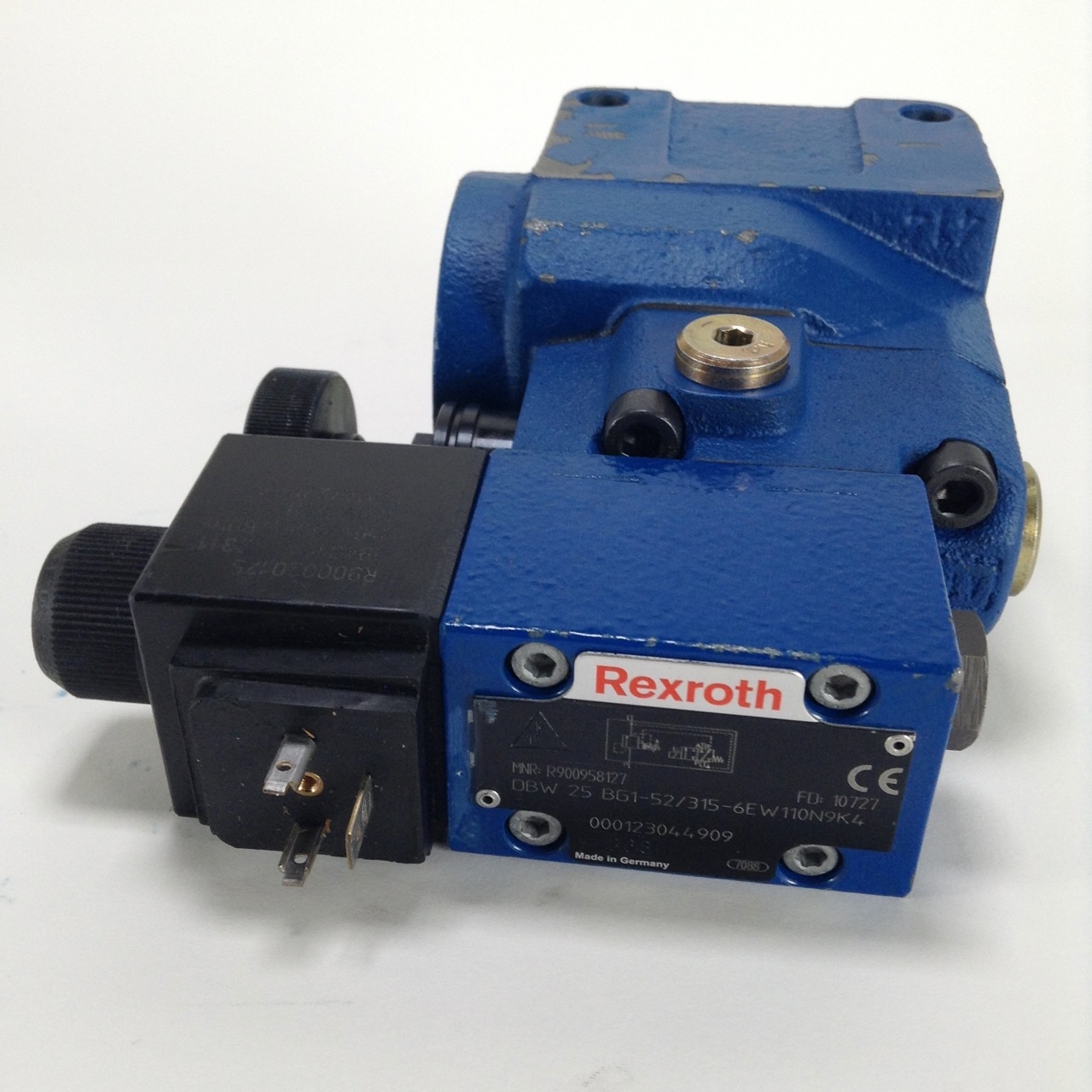 Rexroth R900958127 Valve DBW25 BG1-52/315-6EW110N9K4 + R900020175 ...